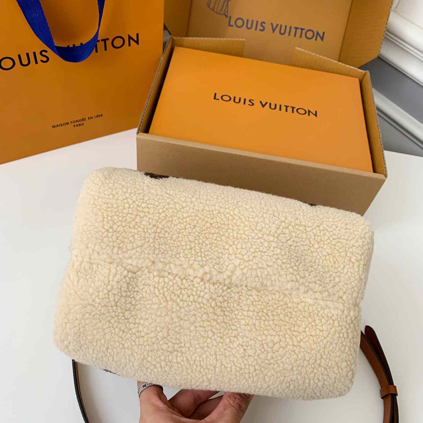 Louis Vuitton Speedy Bandoulière 25   M23468 - FashionPlug