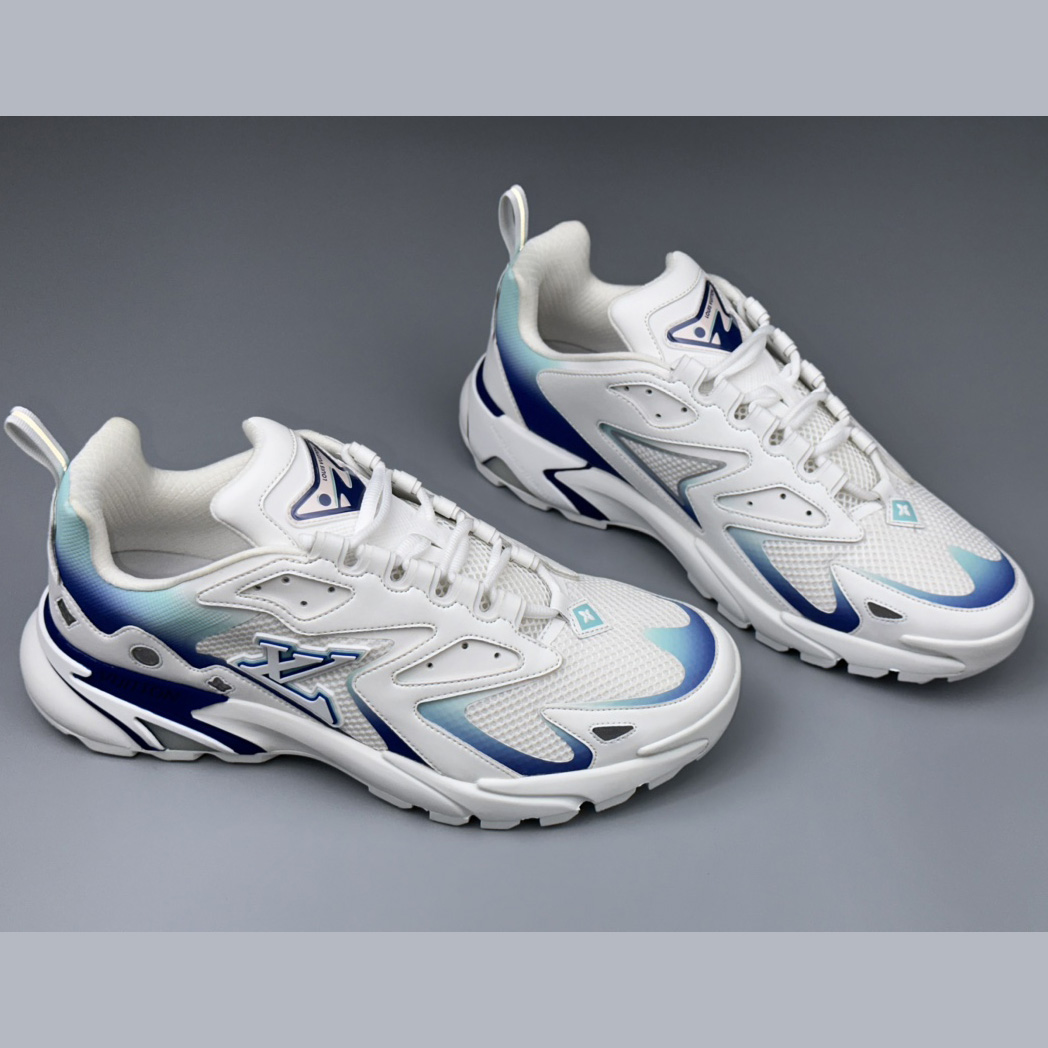 Louis Vuitton Runner Tatic Sneaker(Upon UK Size)     - FashionPlug