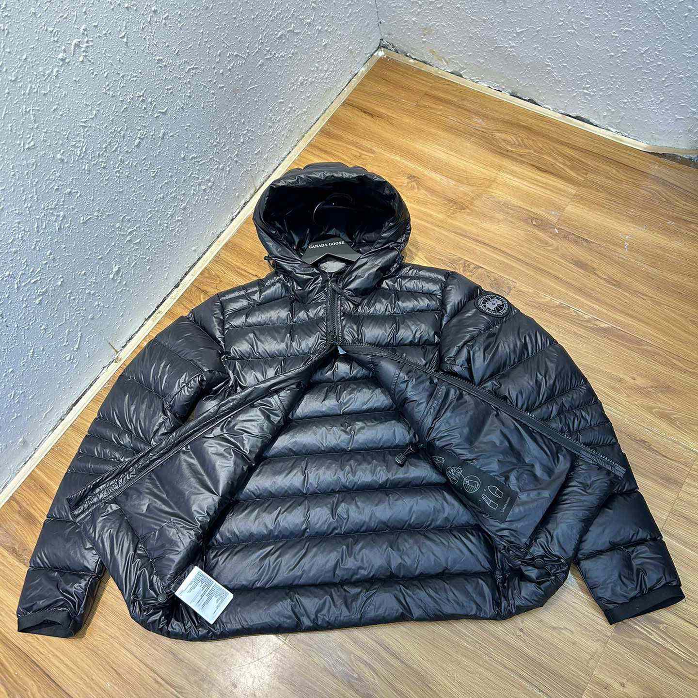 Canada Goose Logo-patch Padded Jacket - FashionPlug