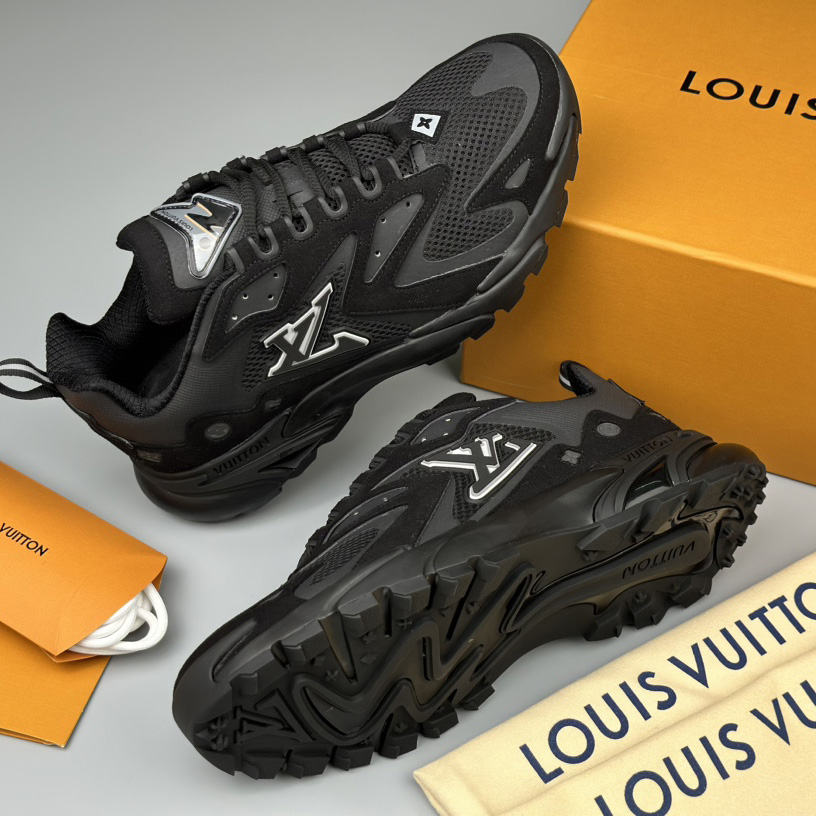 Louis Vuitton Runner Tatic Sneaker(Upon UK Size)    1A9UNT - FashionPlug
