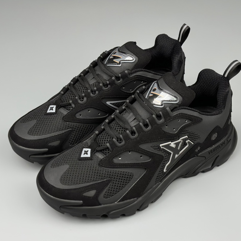 Louis Vuitton Runner Tatic Sneaker(Upon UK Size)    1A9UNT - FashionPlug