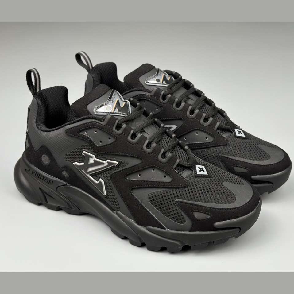 Louis Vuitton Runner Tatic Sneaker(Upon UK Size)    1A9UNT - FashionPlug