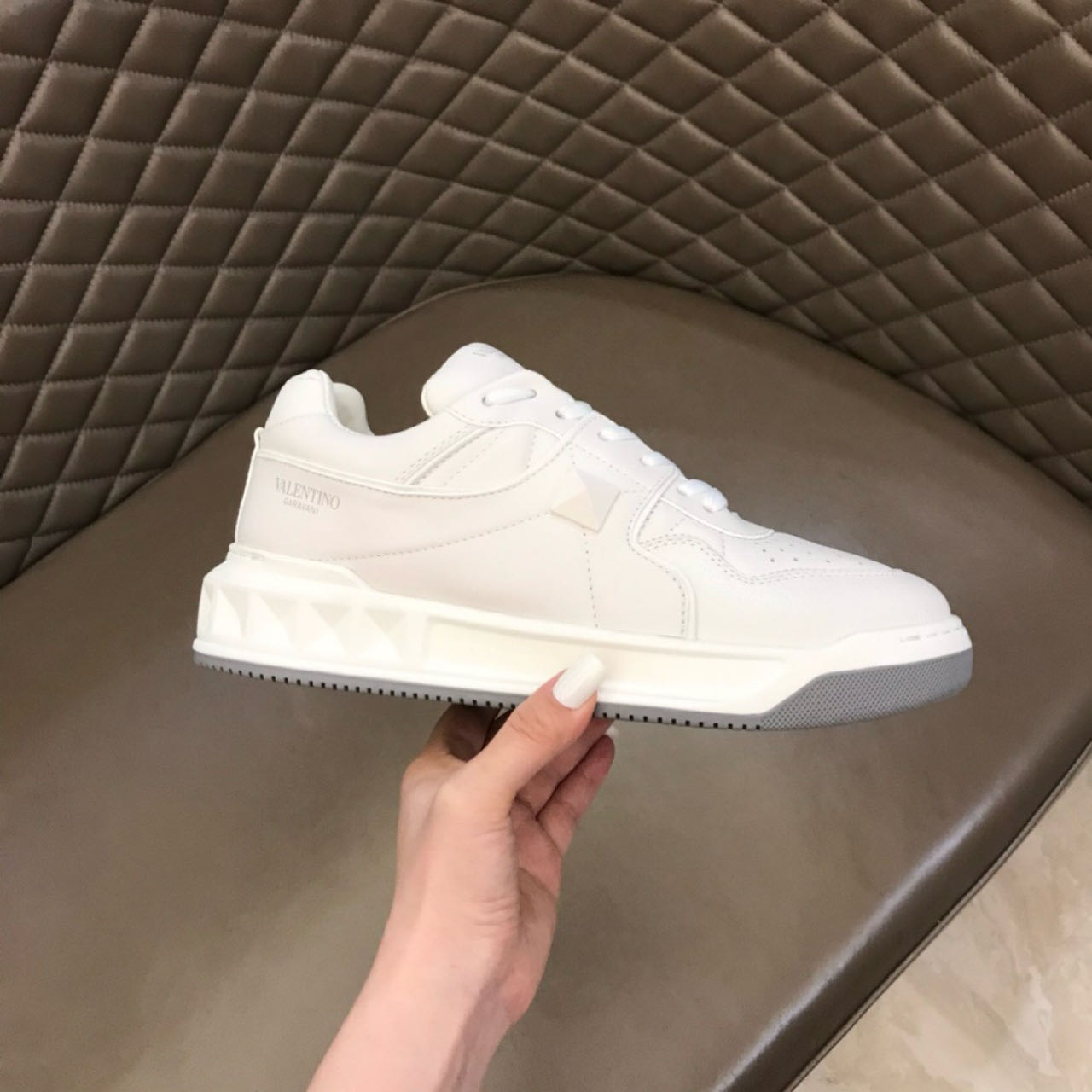 Valenti Sneaker Low-top One Stud In Nappa - FashionPlug