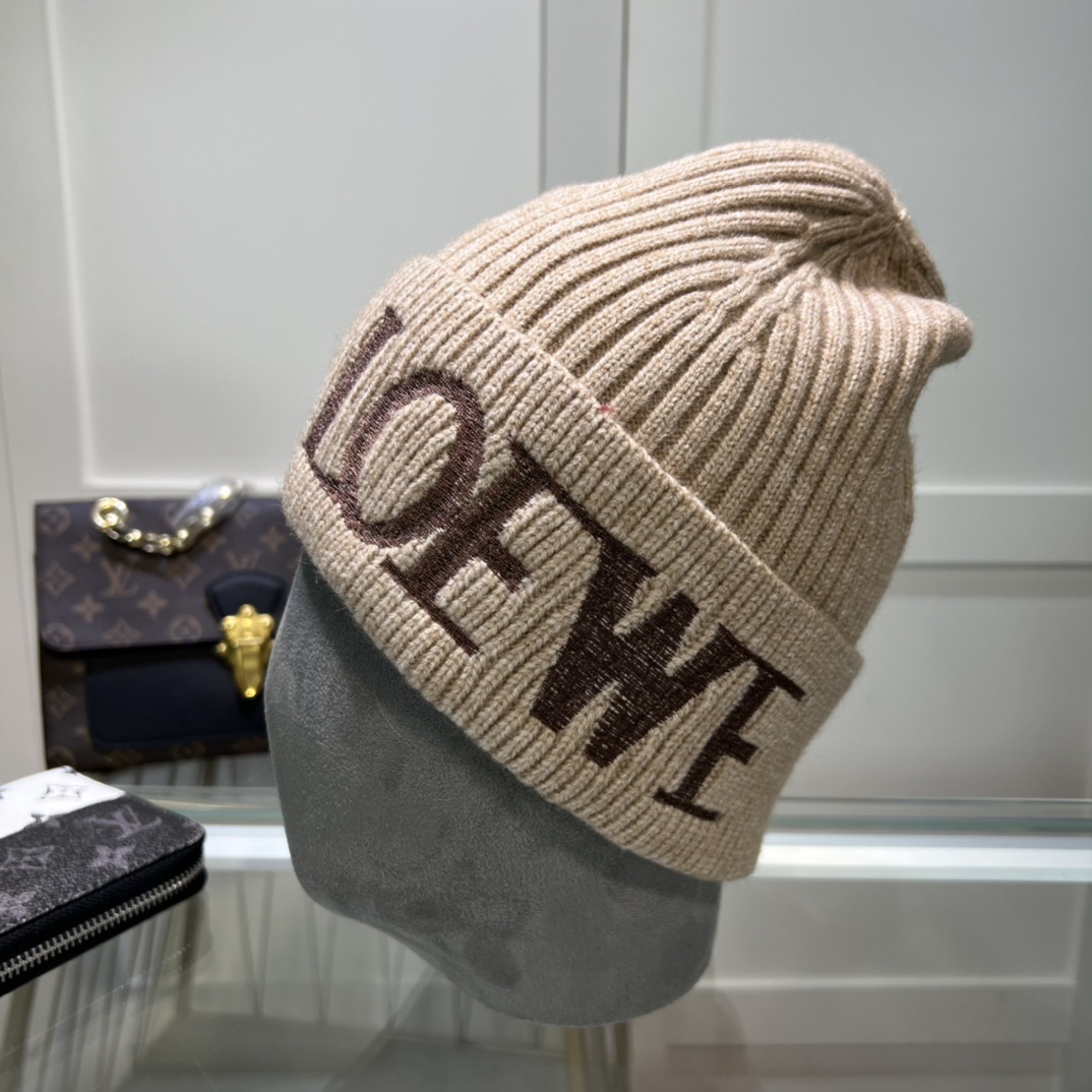 Loewe Beanie In Wool - FashionPlug
