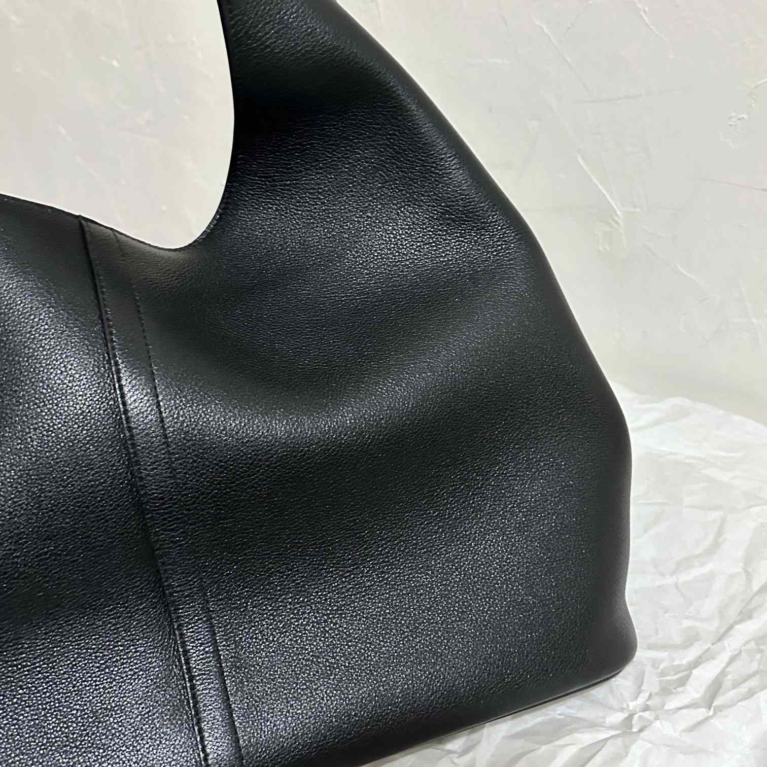 Balenciaga Women's Locker Medium North-South Hobo Bag In Black  - FashionPlug