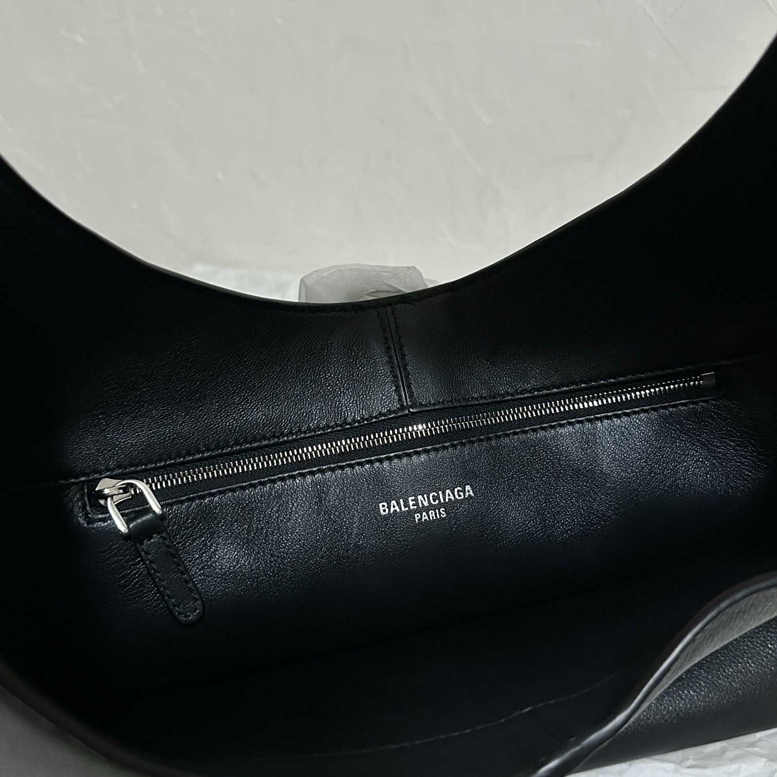 Balenciaga Women's Locker Medium North-South Hobo Bag In Black  - FashionPlug