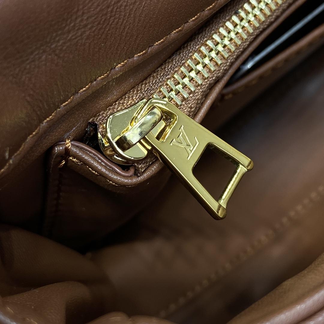 Louis Vuitton GO-14 MM   M23601 - FashionPlug