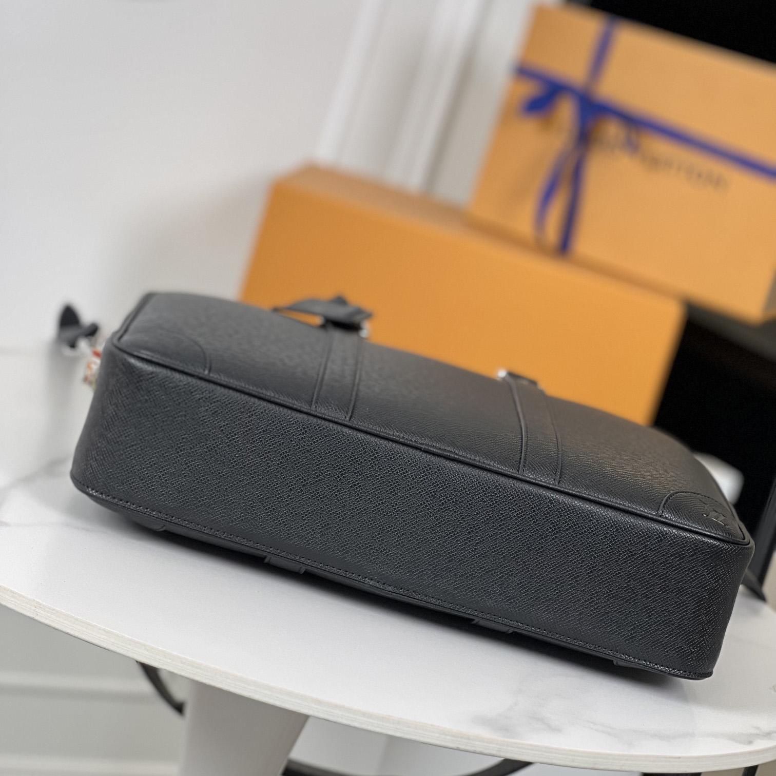 Louis Vuitton Porte Documents Voyage    M30967 - FashionPlug