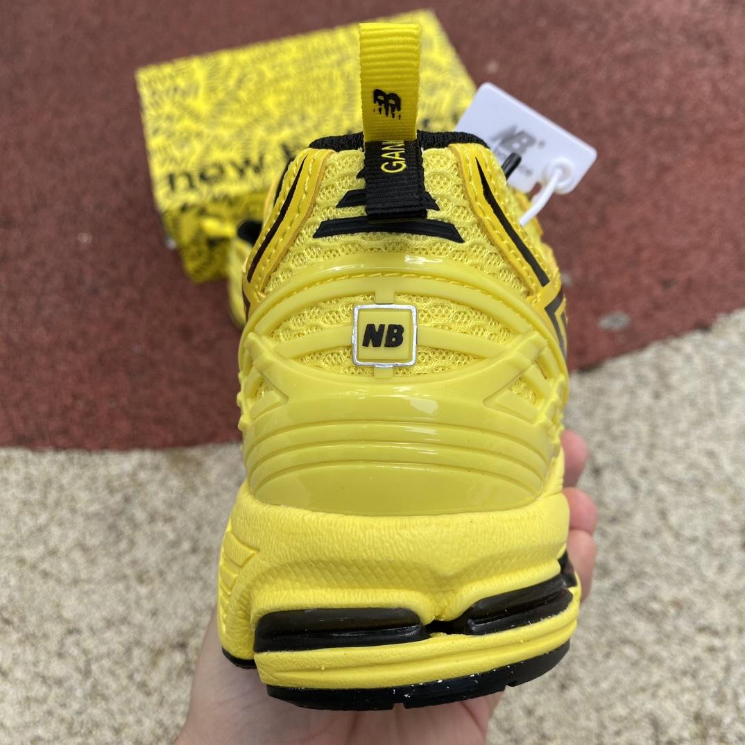 GANNI x New Balance 1906R Sneakers      M1906RGA - FashionPlug