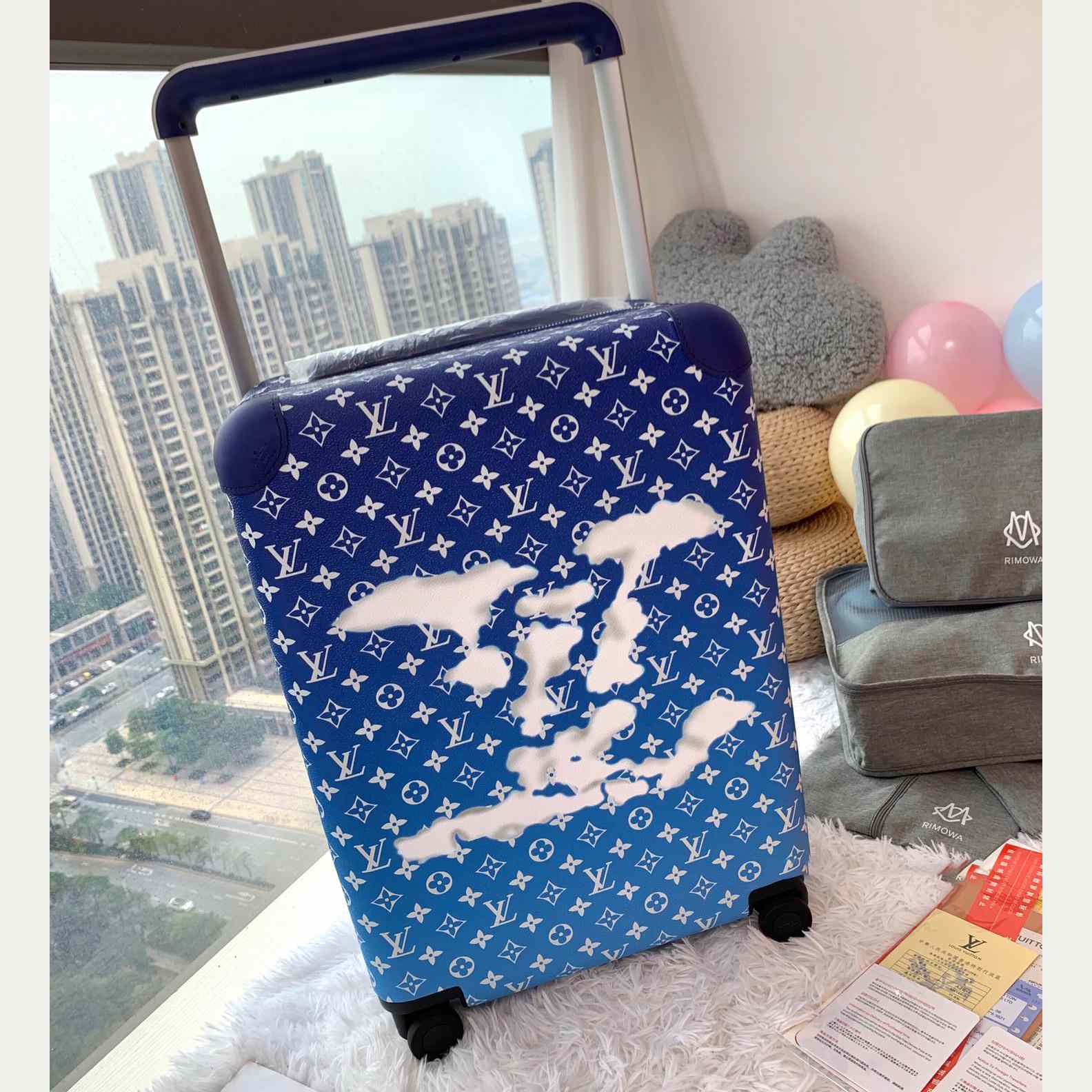Louis Vuitton Horizon Clouds Monogram 55 Blue - FashionPlug