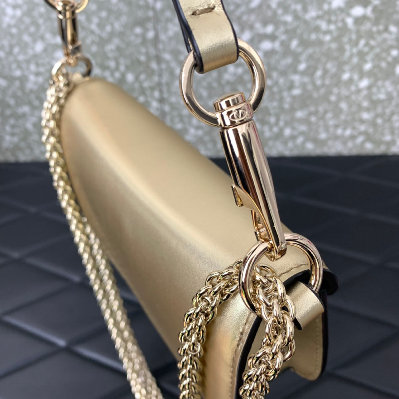 Valenti Garavani Micro Locò Crystal-embellished Bag   (20-11-5cm) - FashionPlug