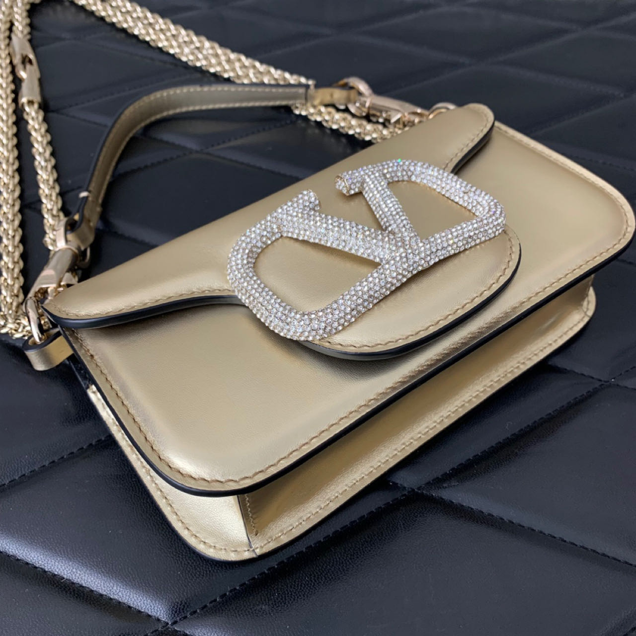 Valenti Garavani Micro Locò Crystal-embellished Bag   (20-11-5cm) - FashionPlug