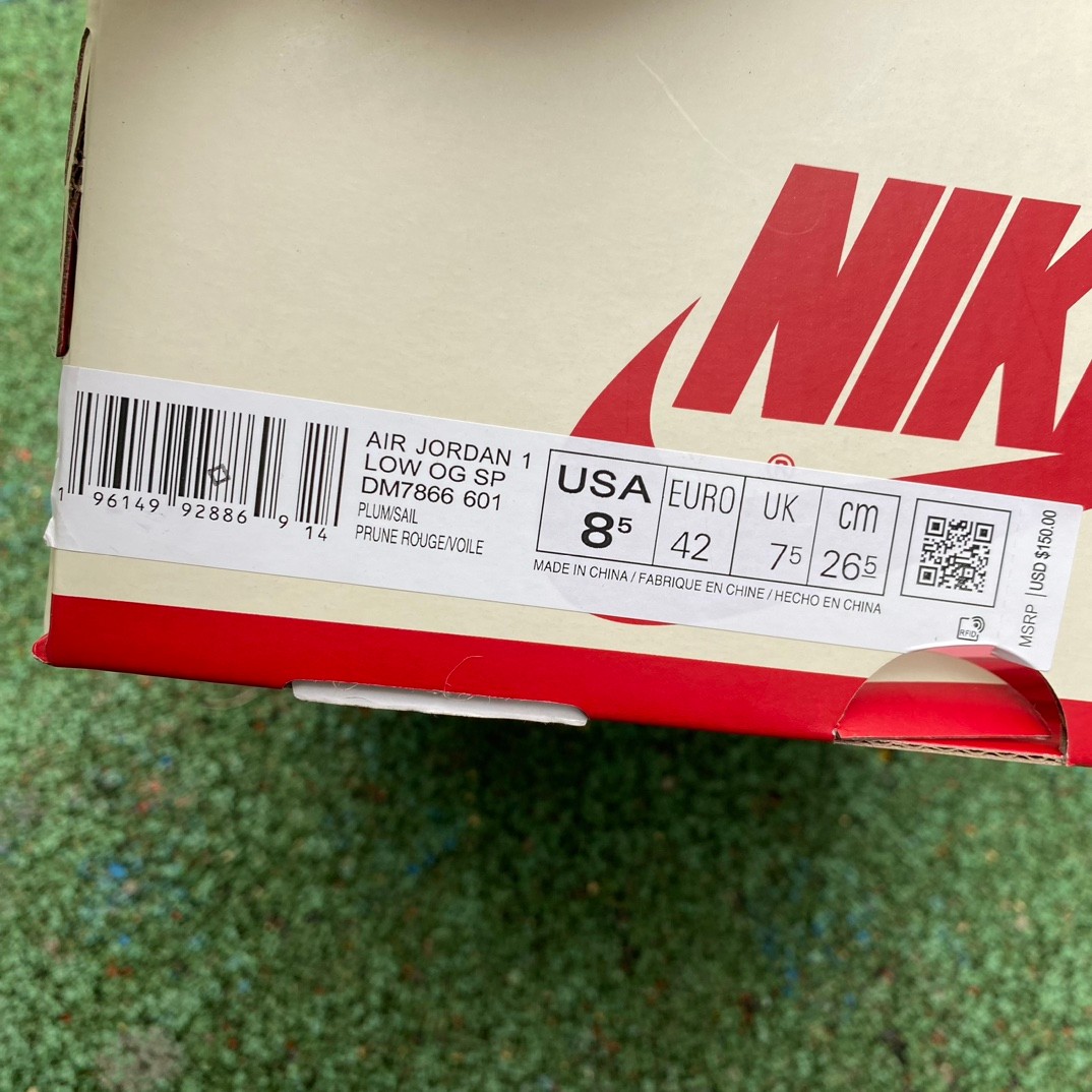 Tracis Scott x Air Jordan 1 Low Golf TS Sneaker      DM7866-601 - FashionPlug