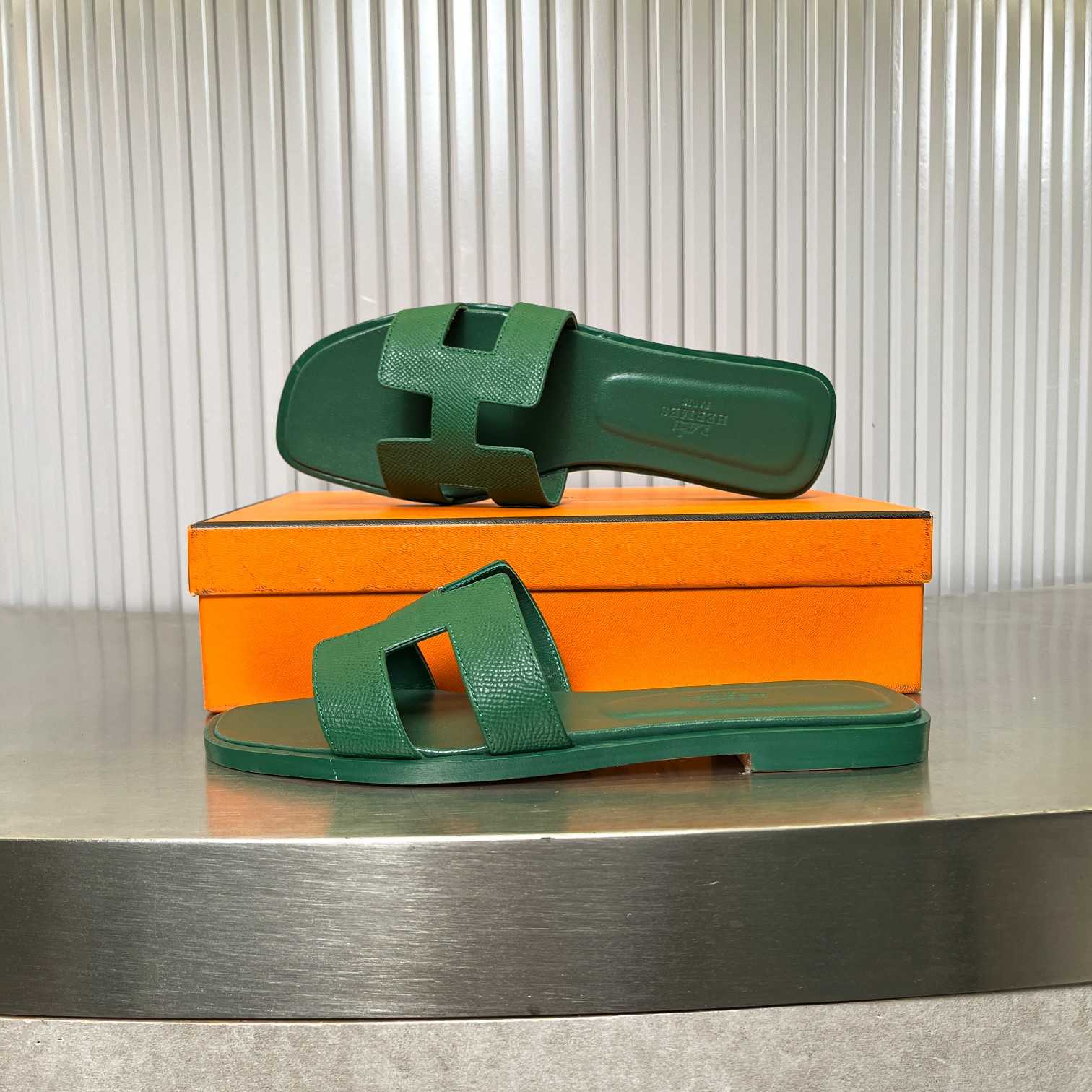 Hermes Izmir Sandal - FashionPlug