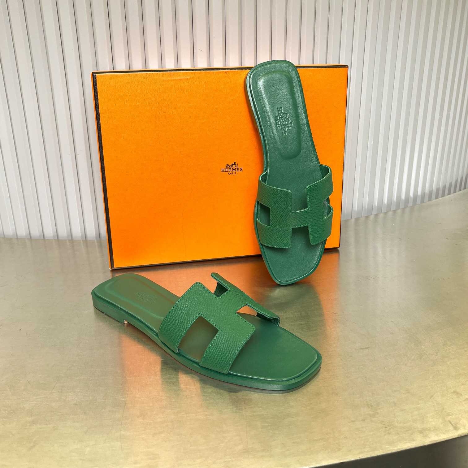 Hermes Izmir Sandal - FashionPlug