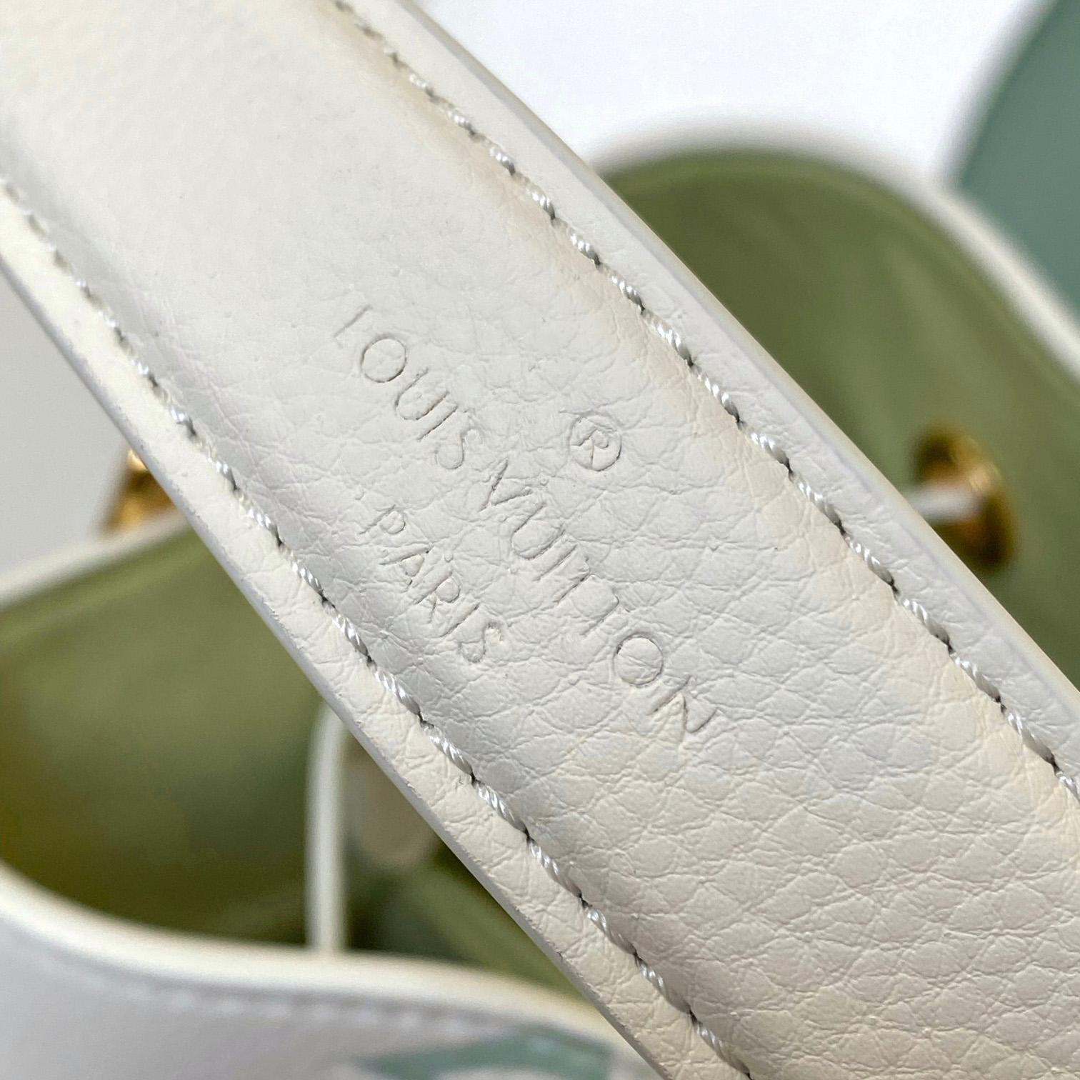 Louis Vuitton Néonoé BB   M24048 - FashionPlug