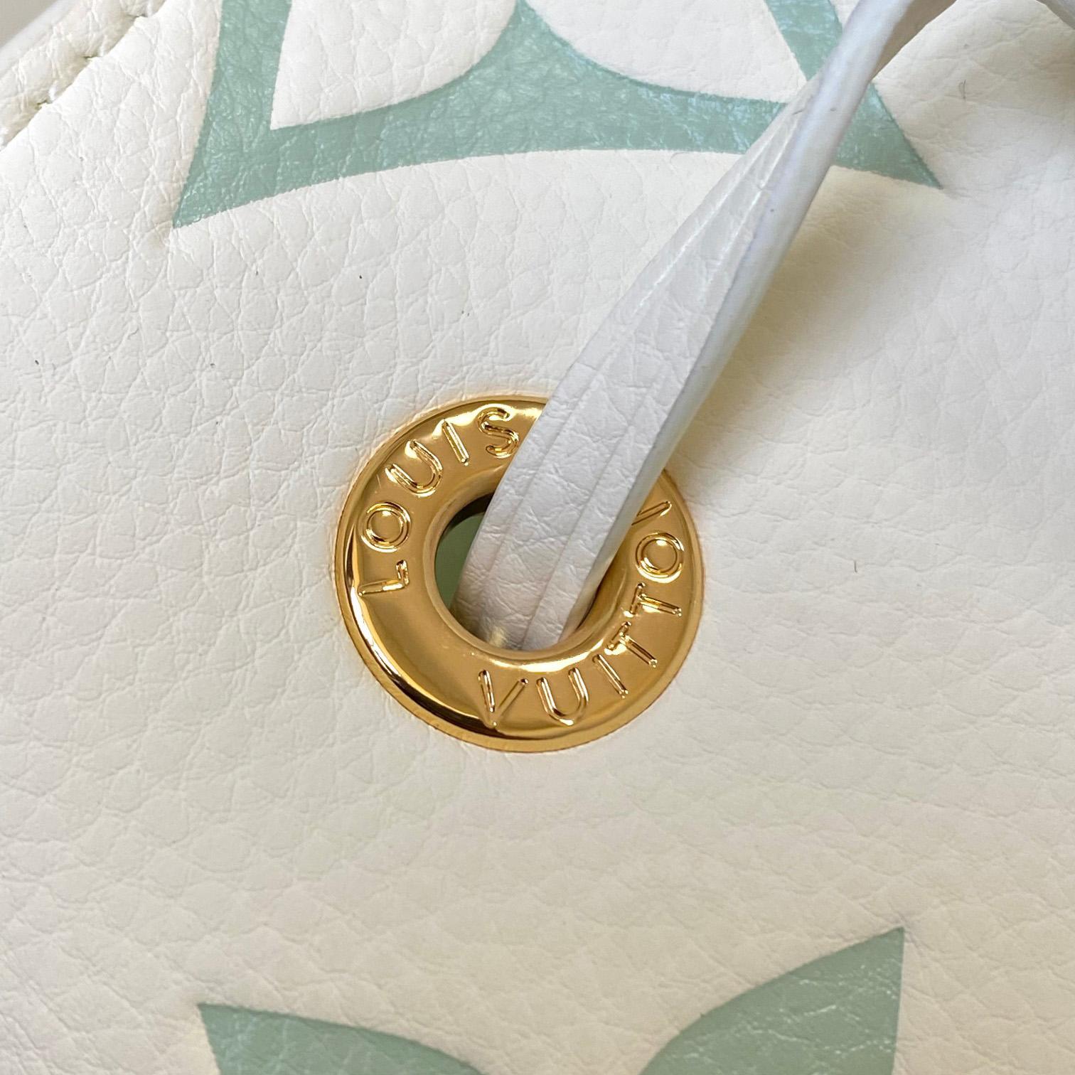 Louis Vuitton Néonoé BB   M24048 - FashionPlug