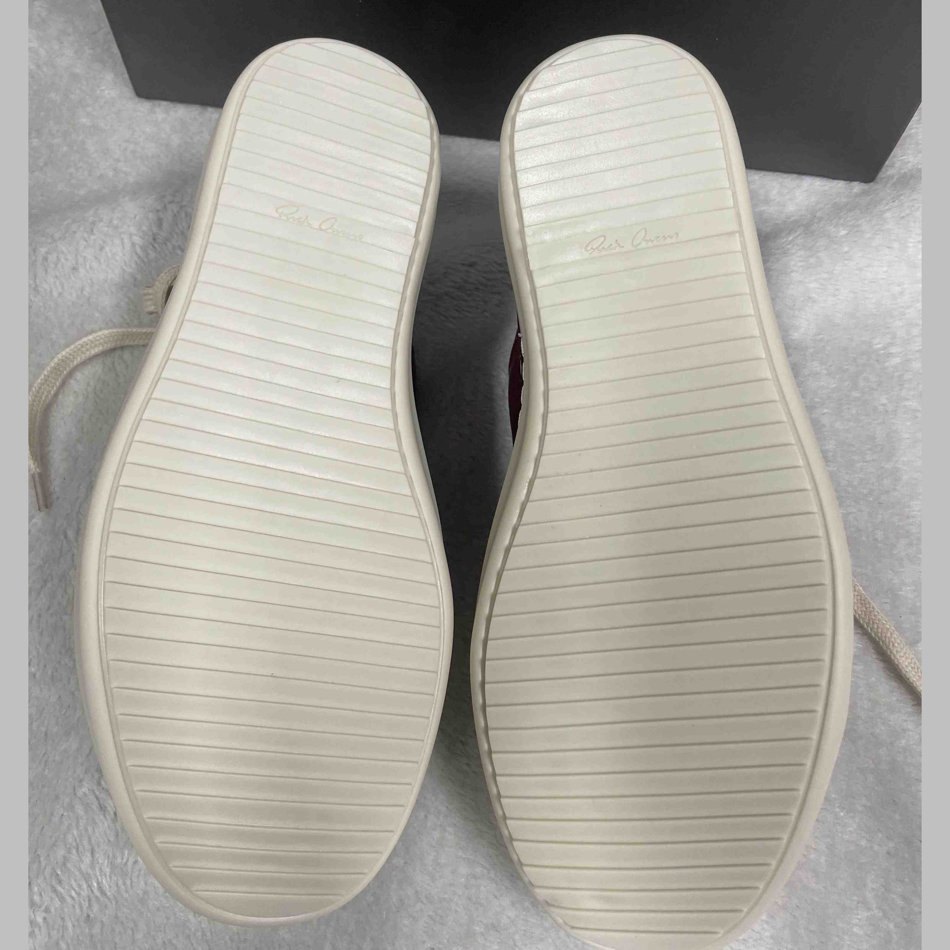 Rick Owens Low-Top Leather Sneakers - FashionPlug