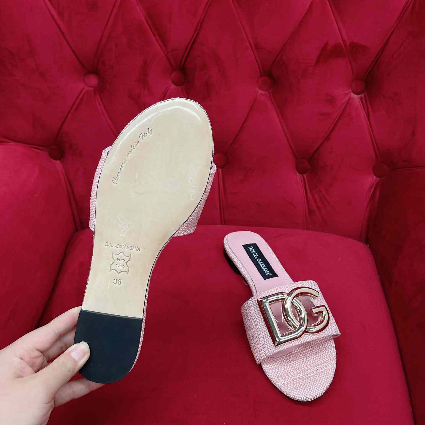 Dolce & Gabbana Raffia Sliders - FashionPlug