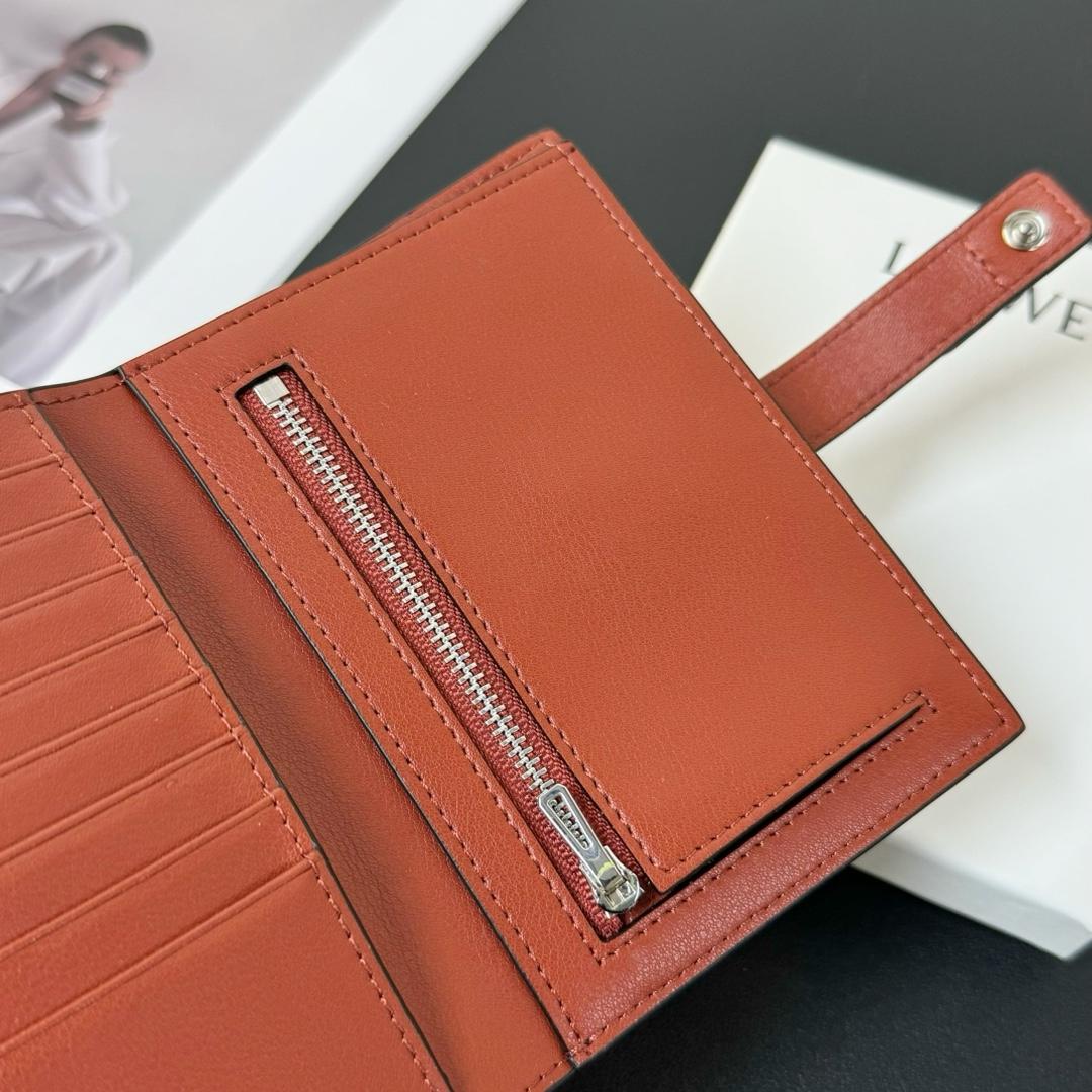 Loewe Medium Vertical Grained-Leather Wallet(14×11cm) - FashionPlug