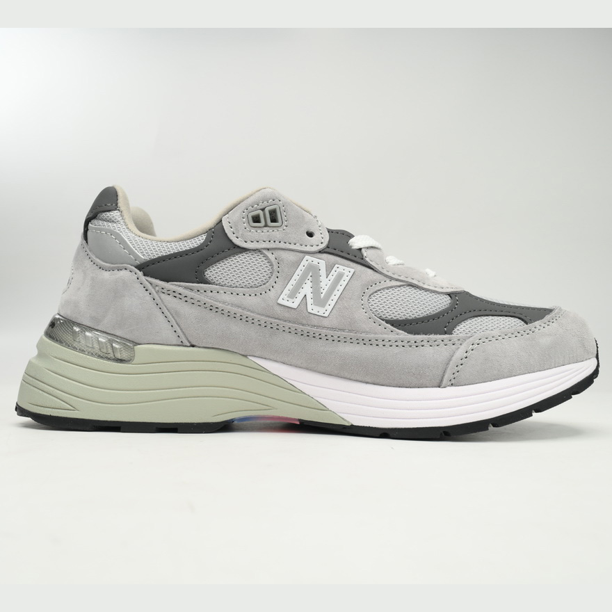 New Balance 992 Black And Gray Sneakers      M992GR  - FashionPlug