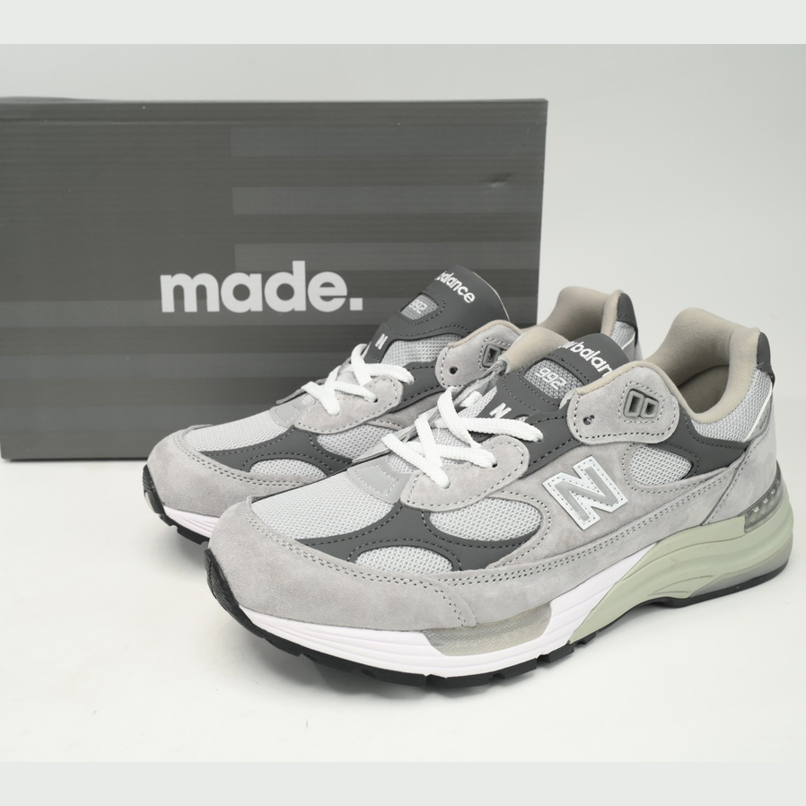 New Balance 992 Black And Gray Sneakers      M992GR  - FashionPlug