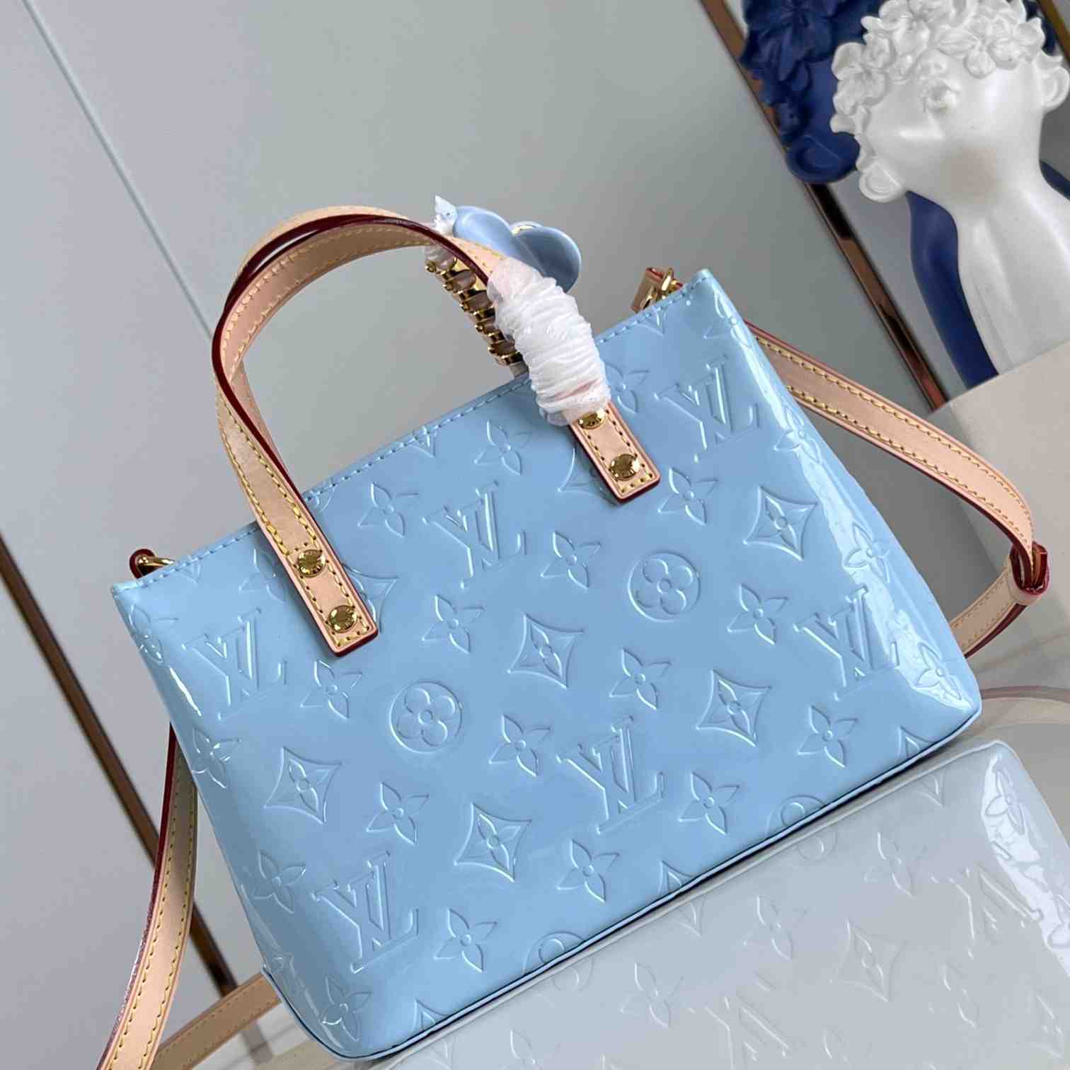 Louis Vuitton Reade PM    M24144 - FashionPlug