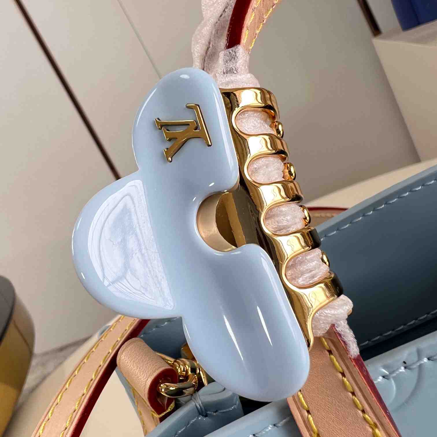 Louis Vuitton Reade PM    M24144 - FashionPlug
