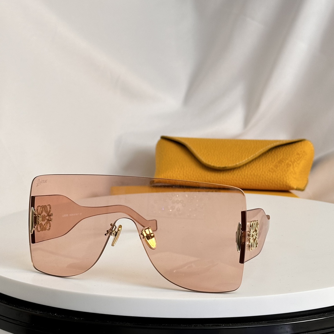 Loewe Mask-Frame Sunglasses       G736270X09 - FashionPlug