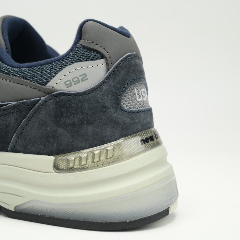 New Balance 992 Navy Blue Sneakers      M992GG  - FashionPlug