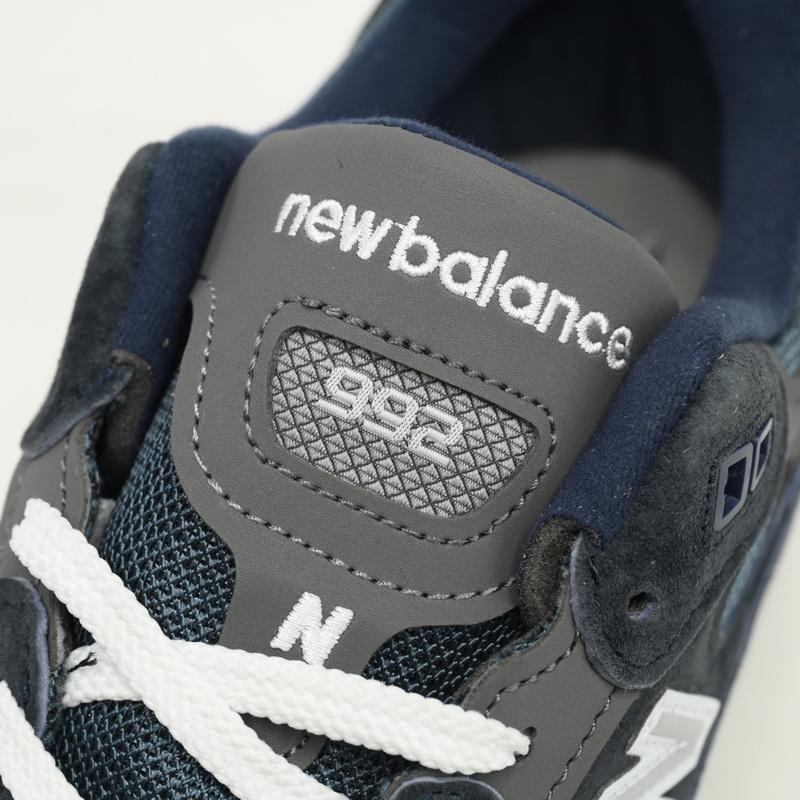 New Balance 992 Navy Blue Sneakers      M992GG  - FashionPlug