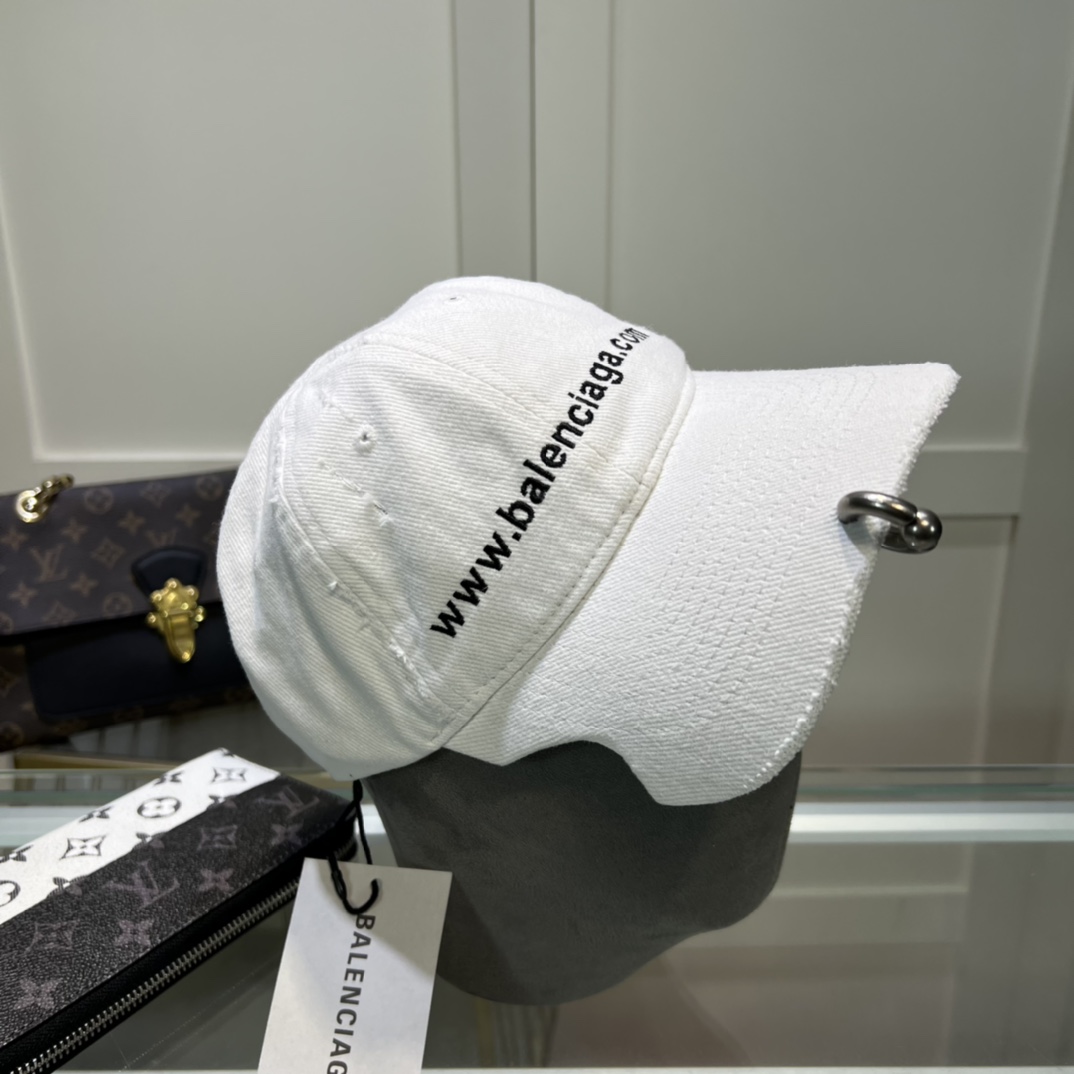 Balenciaga Embroidered-logo Six-panel Cap - FashionPlug