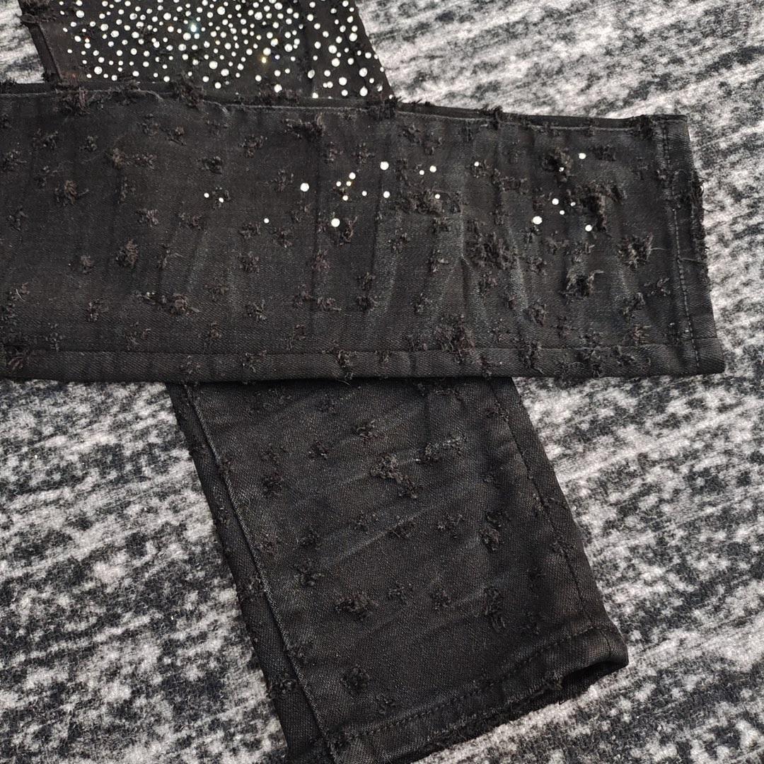 Amiri Slim Fit Jeans    658 - FashionPlug