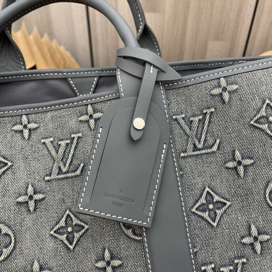 Louis Vuitton Weekend Tote NM   M22537 - FashionPlug