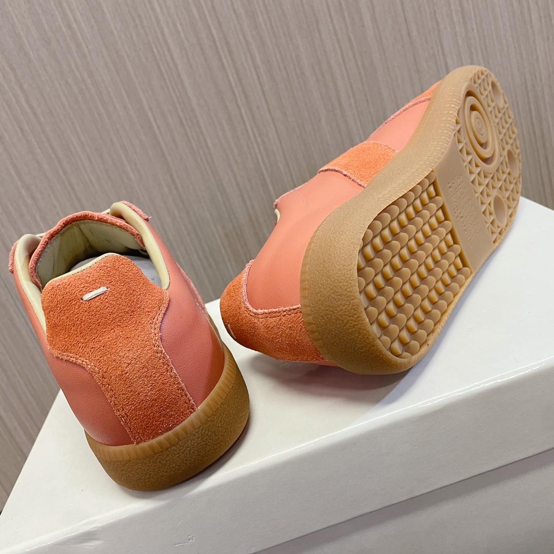 Maison Margiela Replica Low-top Sneakers  - FashionPlug
