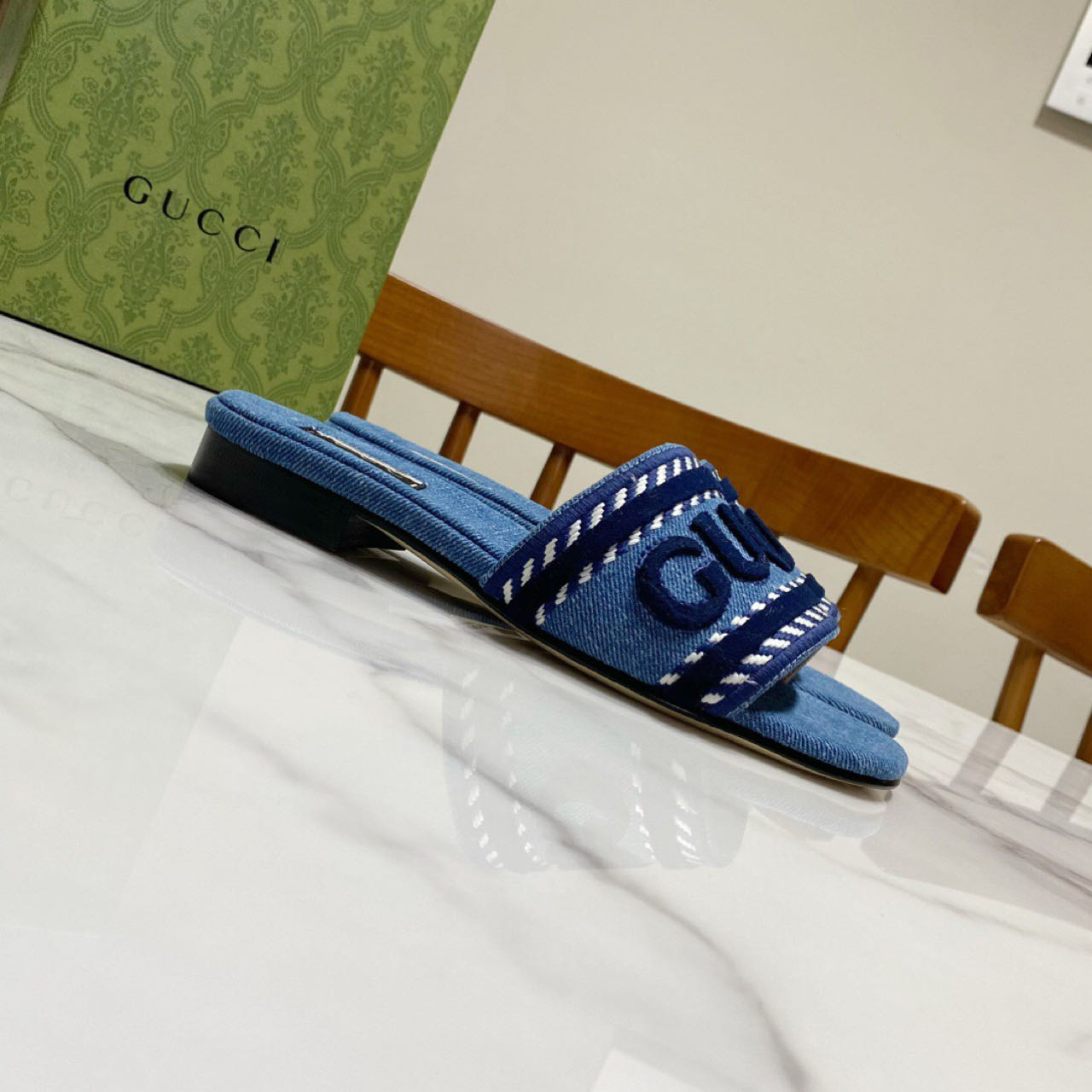Gucci Script Block Heel Sandals - FashionPlug