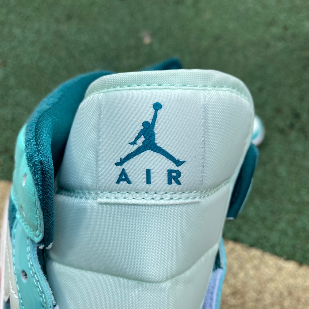 Nike Air Jordan 1 Mid SE AJ1 Sneaker      DZ3745-300 - FashionPlug
