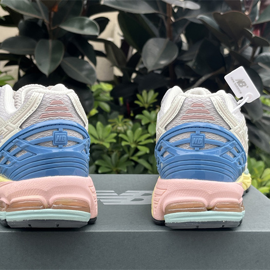 New Balance 1906R Sneakers    M1906NC  - FashionPlug
