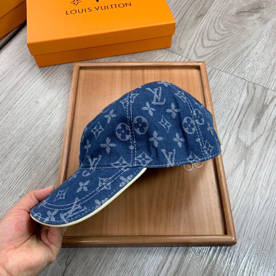 Louis Vuitton Monogram Cap - FashionPlug