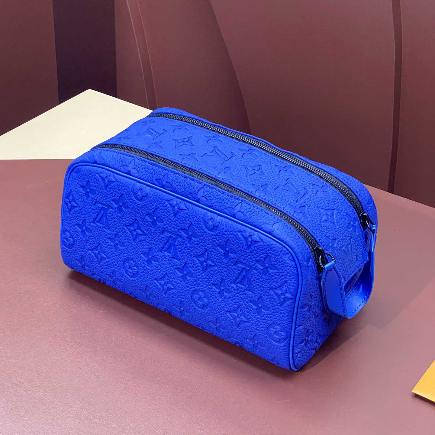 Louis Vuitton Dopp Kit    M82576 - FashionPlug