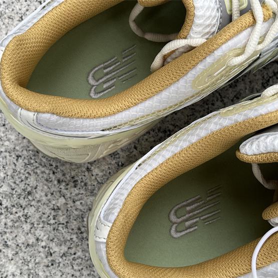  New Balance 1906R Sneakers    M1906NLY - FashionPlug