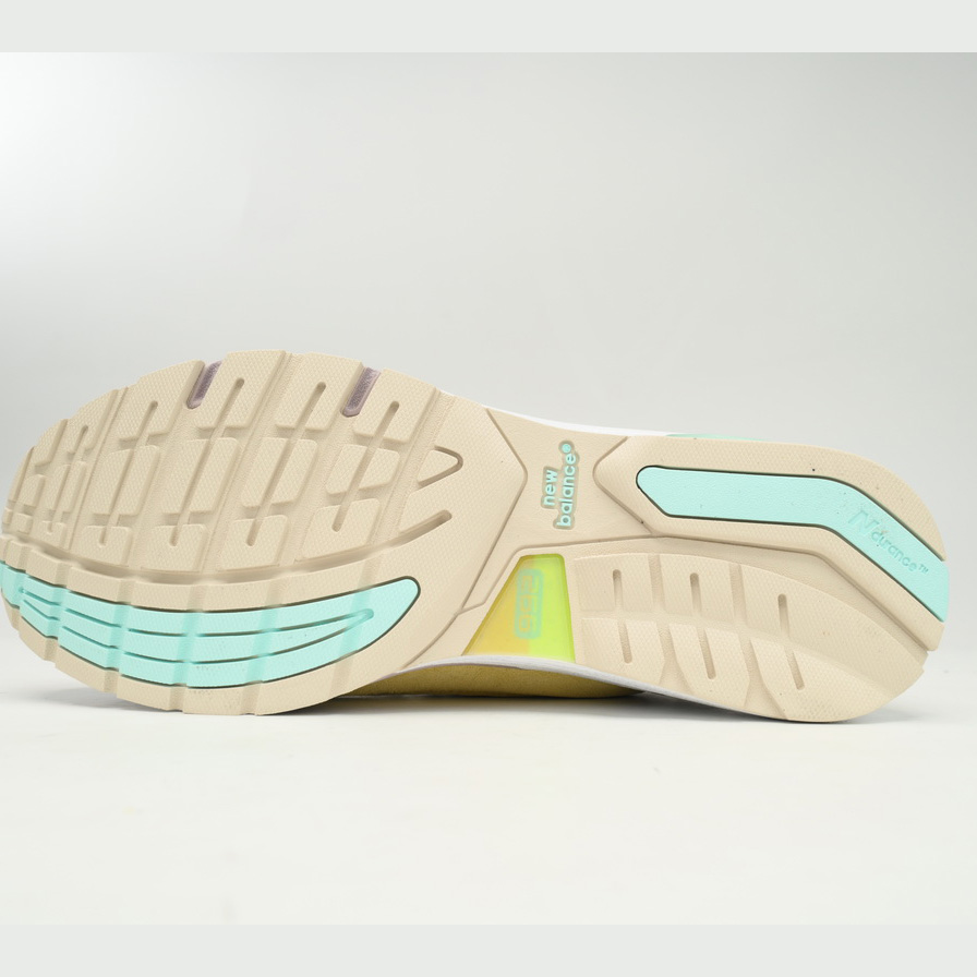 New Balance 992 Yellow Green Powder Sneakers      M992AB - FashionPlug