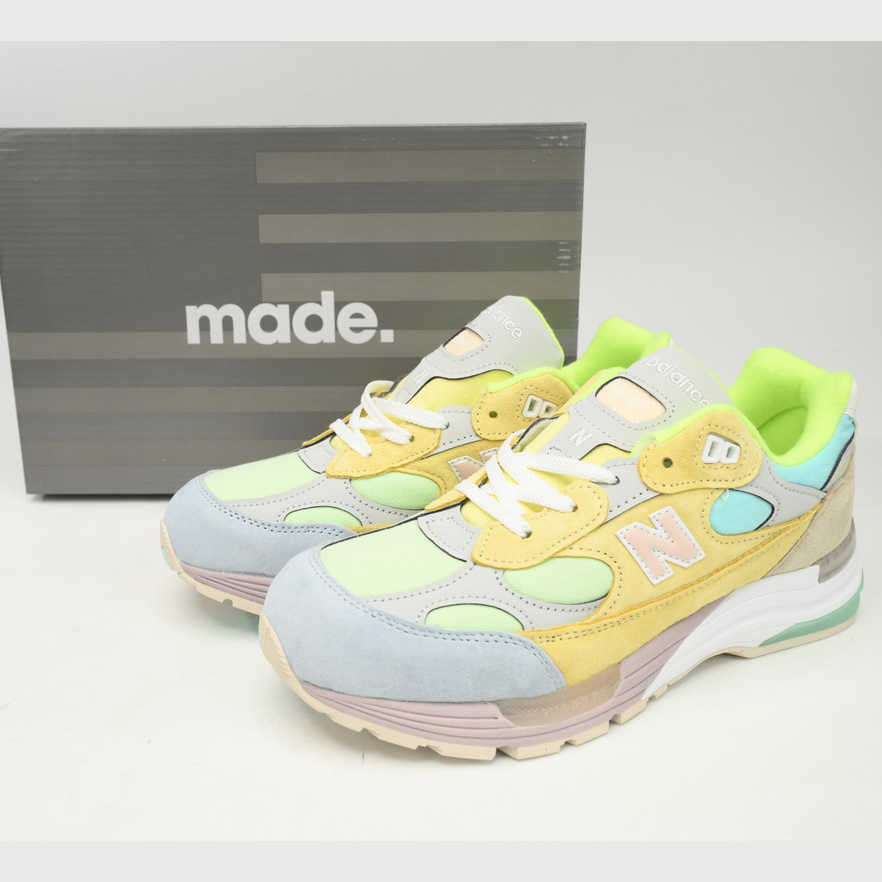 New Balance 992 Yellow Green Powder Sneakers      M992AB - FashionPlug