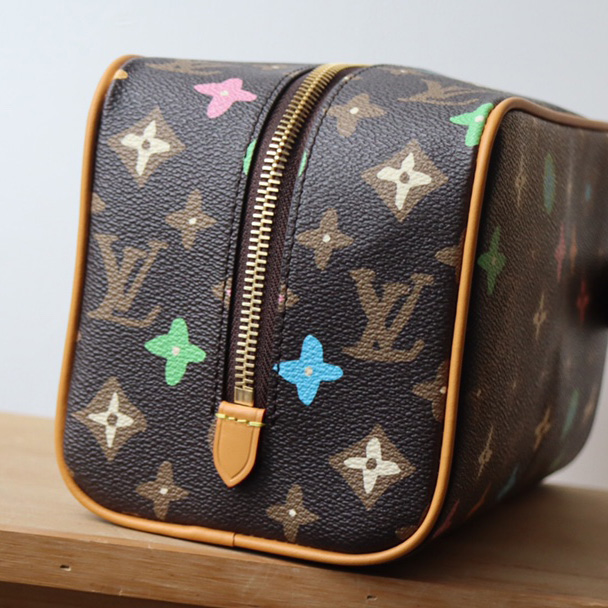 Louis Vuitton Locker Dopp Kit    M47069 - FashionPlug