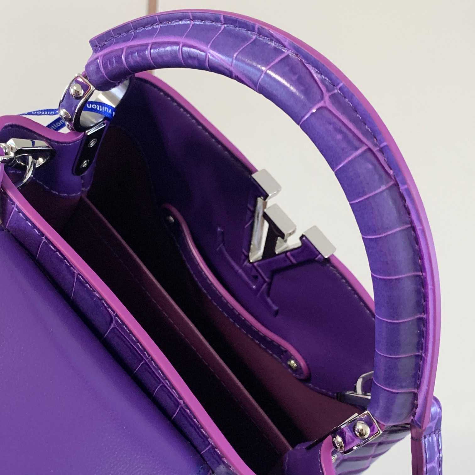 Louis Vuitton Capucines MM   N94910 - FashionPlug
