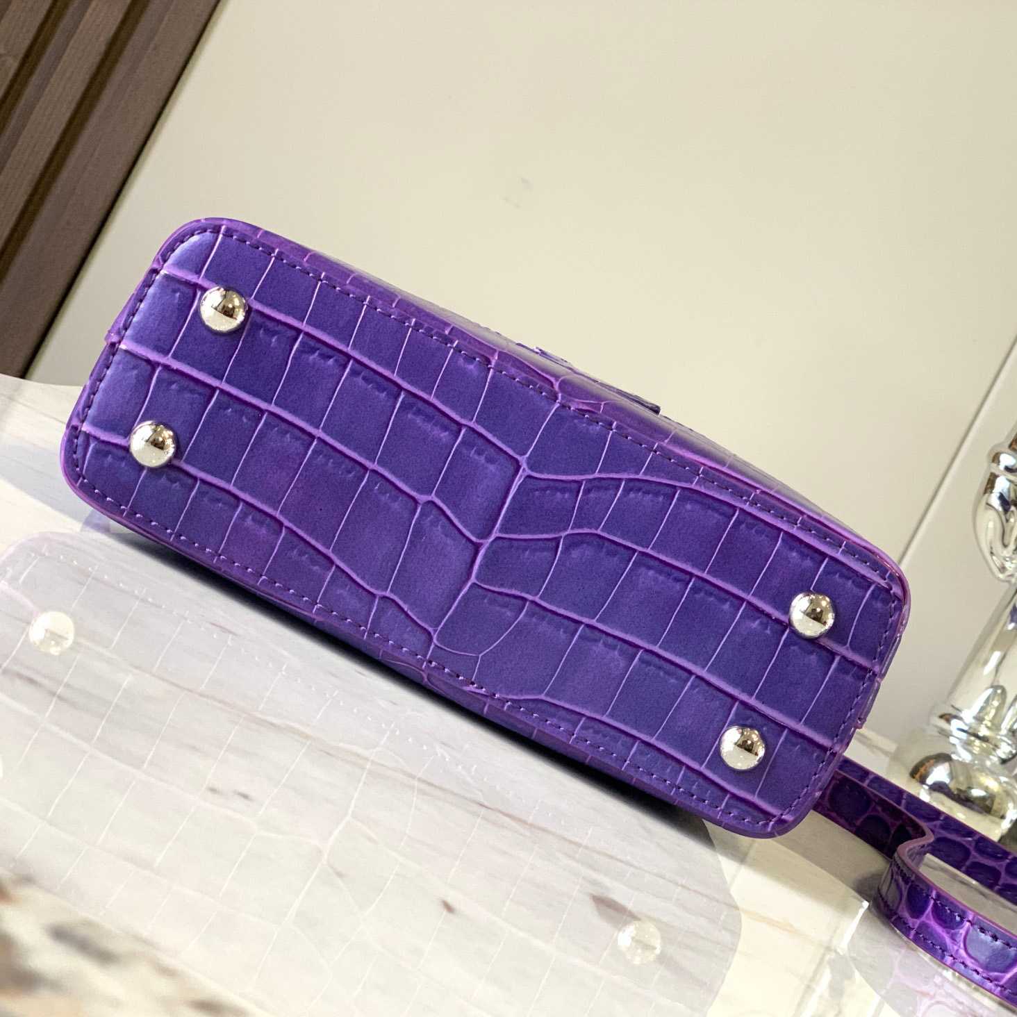 Louis Vuitton Capucines MM   N94910 - FashionPlug