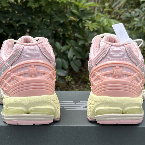 New Balance 1906R Sneakers      M1906NLN  - FashionPlug