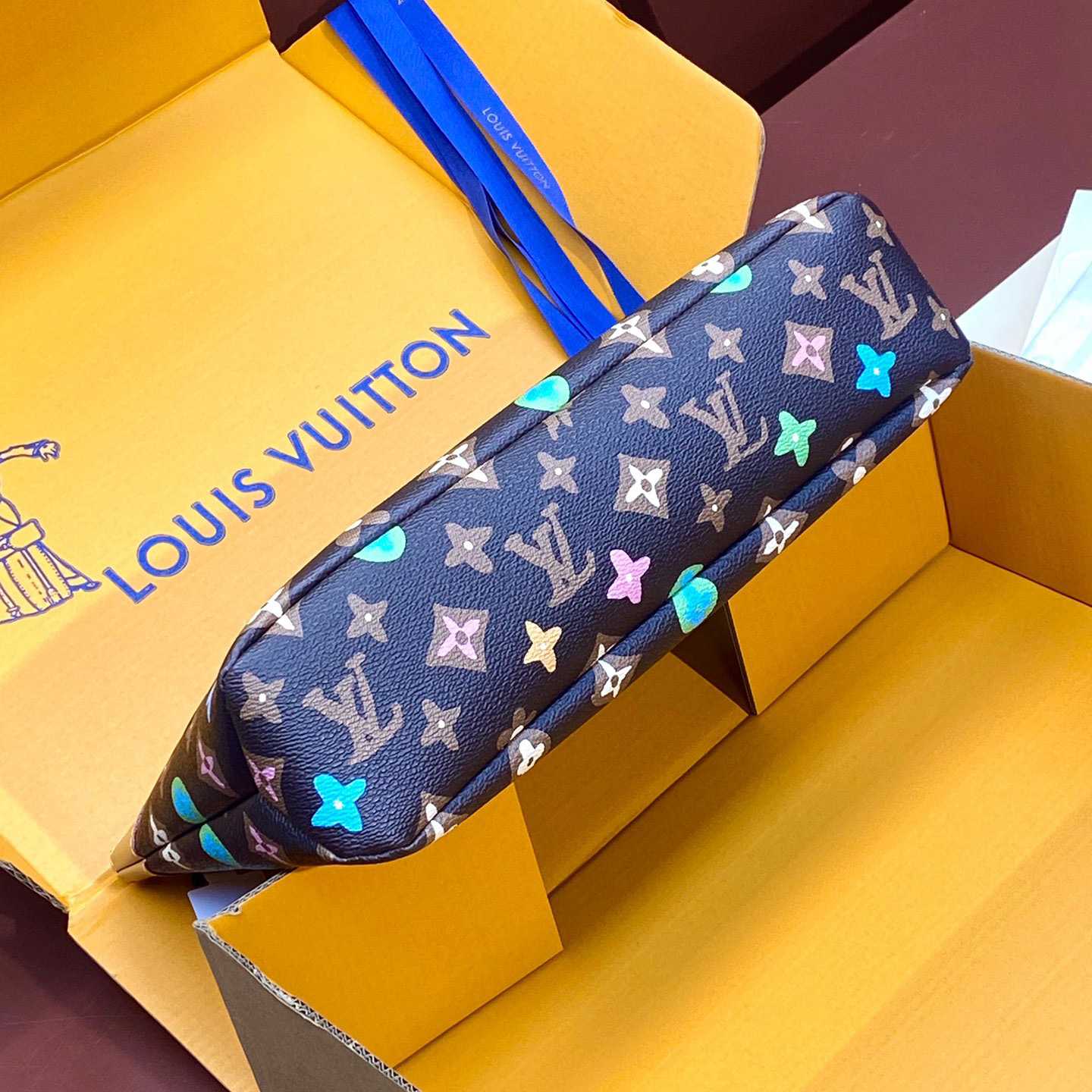 Louis Vuitton Pochette Voyage Souple    M83568 - FashionPlug