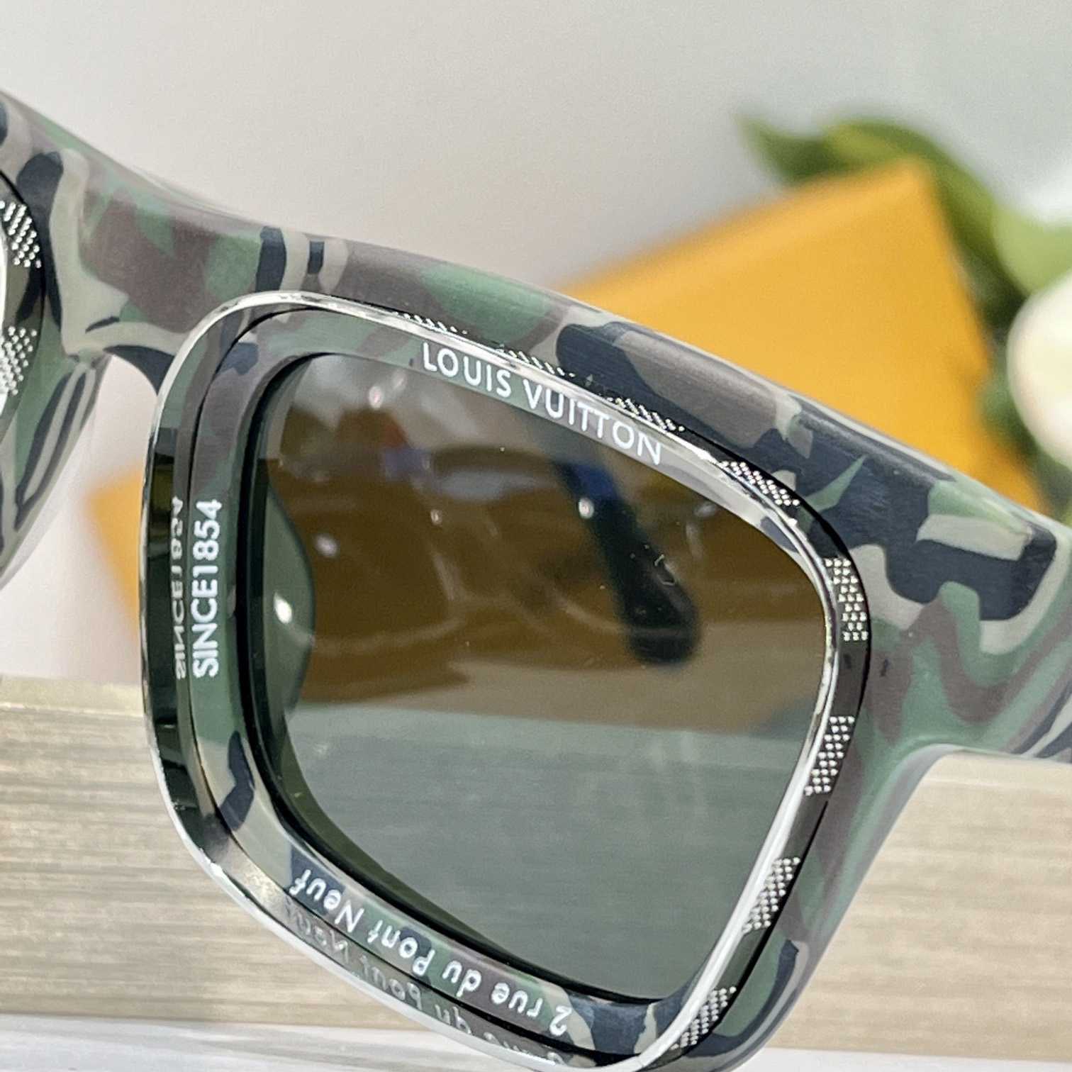 Louis Vuitton LV Super Vision Square Sunglasses    Z2443U - FashionPlug