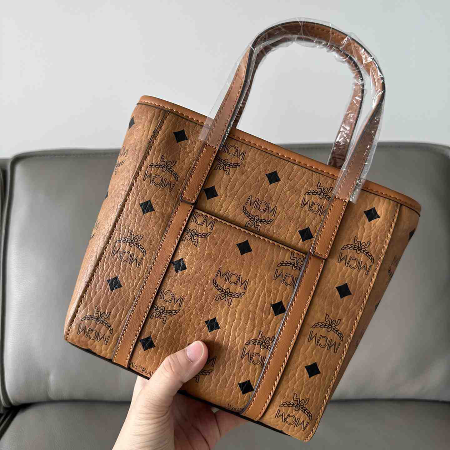 MCM Aren Top-zip Shopper In Visetos - FashionPlug